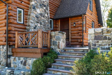 28 Fox Run New Fairfield CT 06812