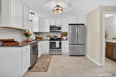 61 Brandywine Lane Suffield CT 06078