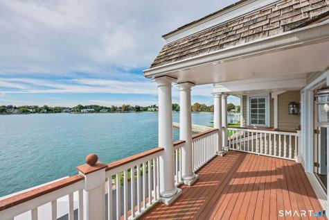 253 Dolphin Cove Quay Stamford CT 06902