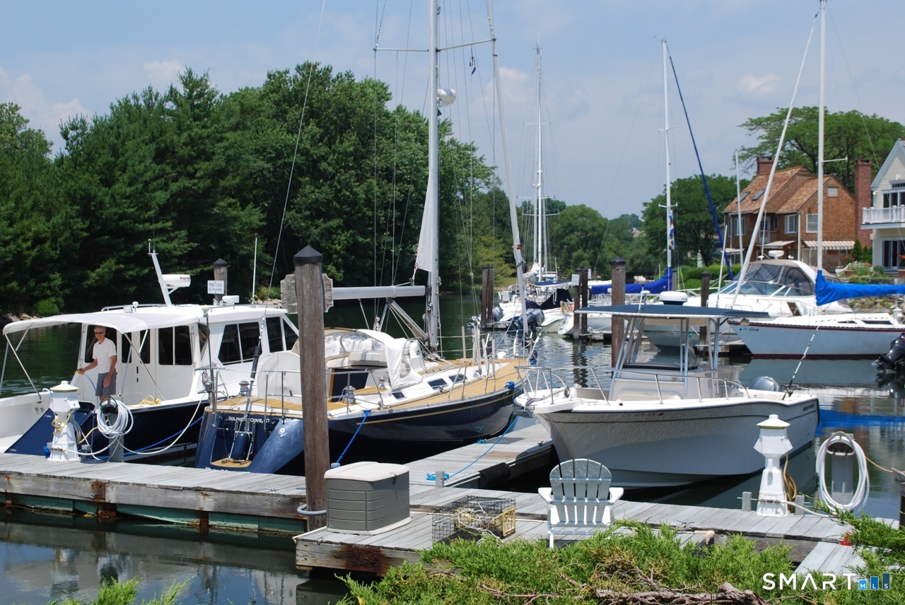 253 Dolphin Cove Quay Stamford CT 06902