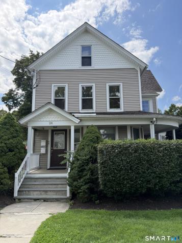 28 Davis Street Danbury CT 06810