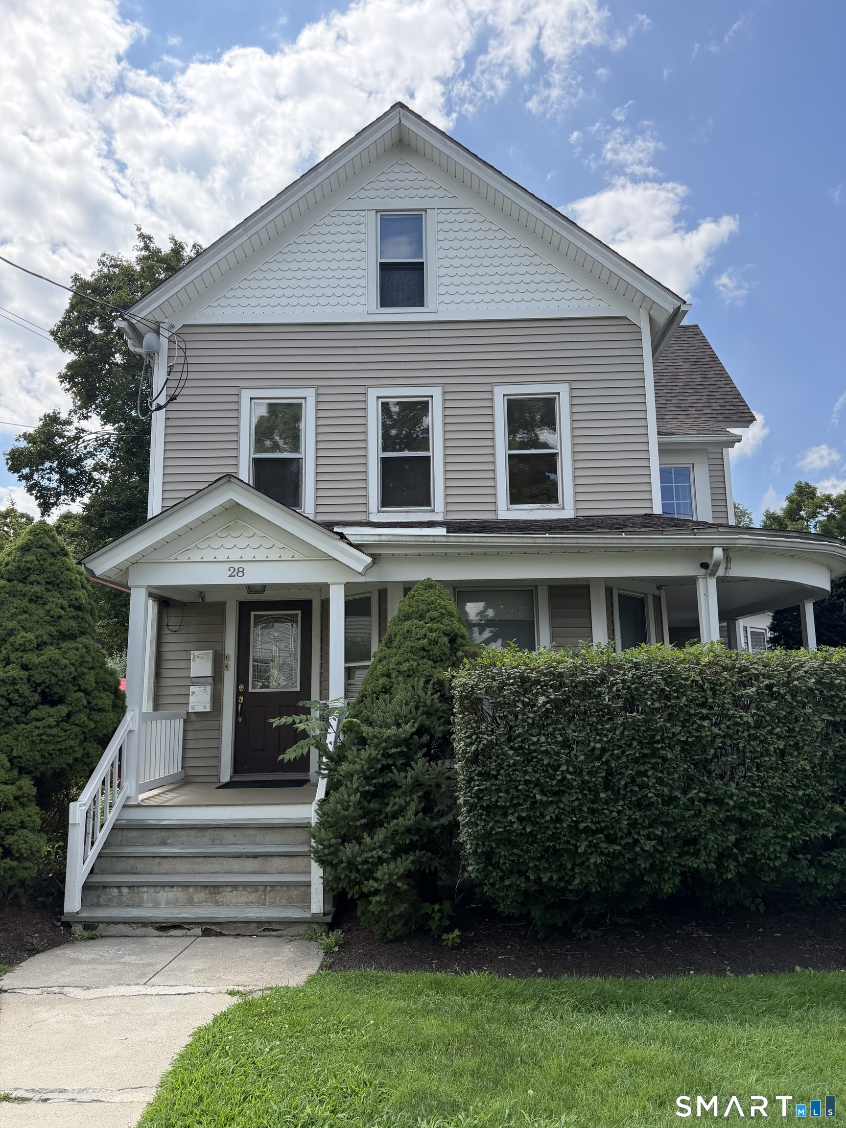 28 Davis Street Danbury CT 06810