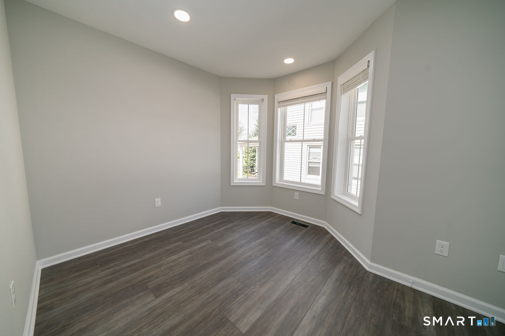 139 Main Street East Haven CT 06512