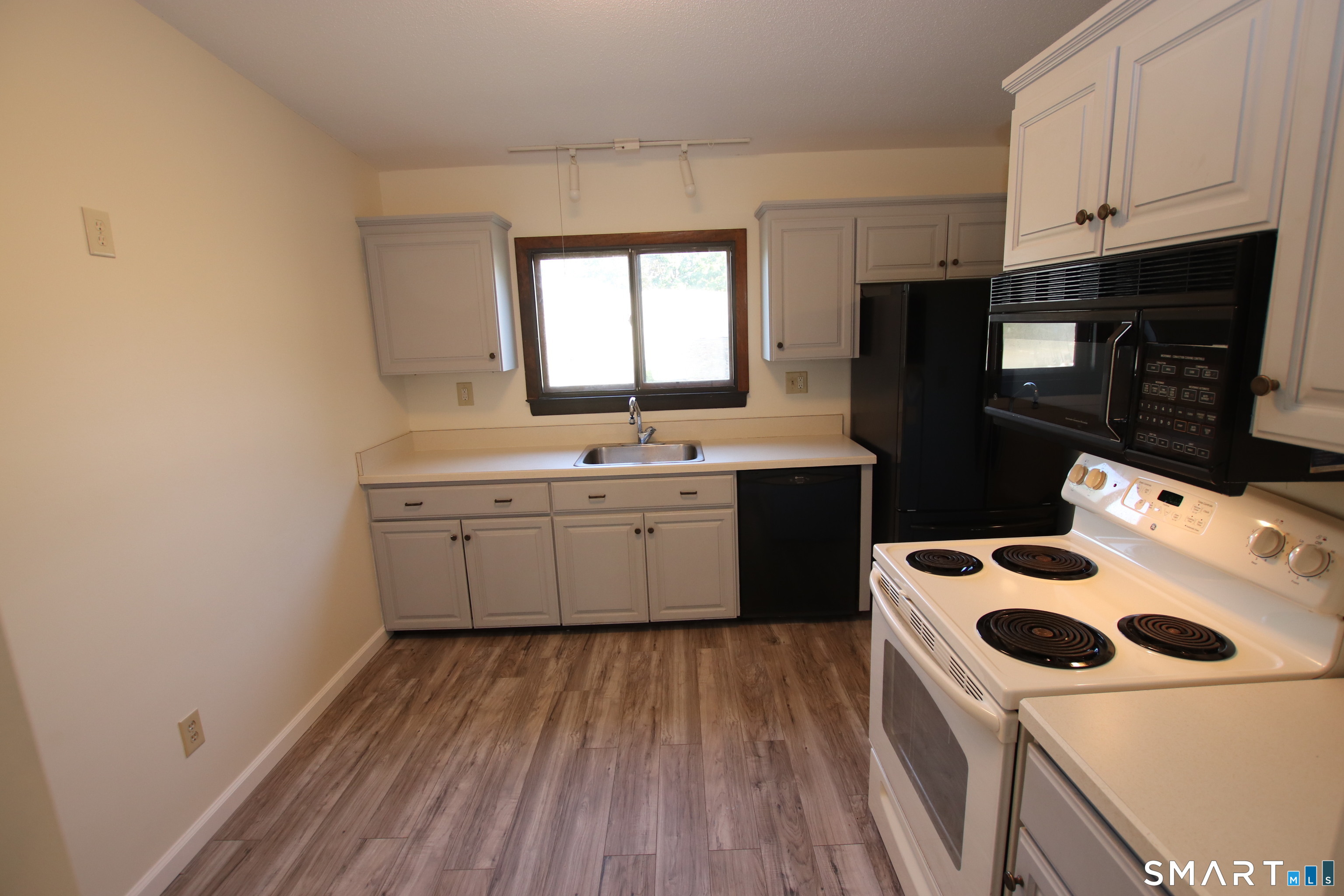 150 Webster Court Newington CT 06111
