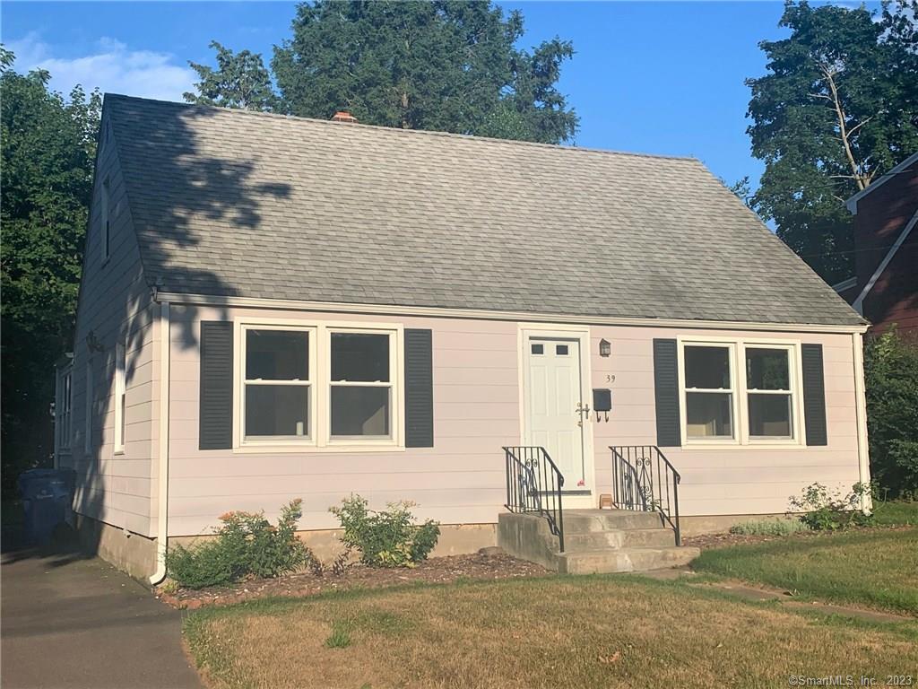 39 Oakwood Road Manchester CT 06042