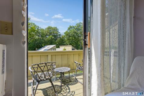 42 Quidnet Court Guilford CT 06437