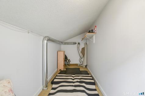 42 Quidnet Court Guilford CT 06437