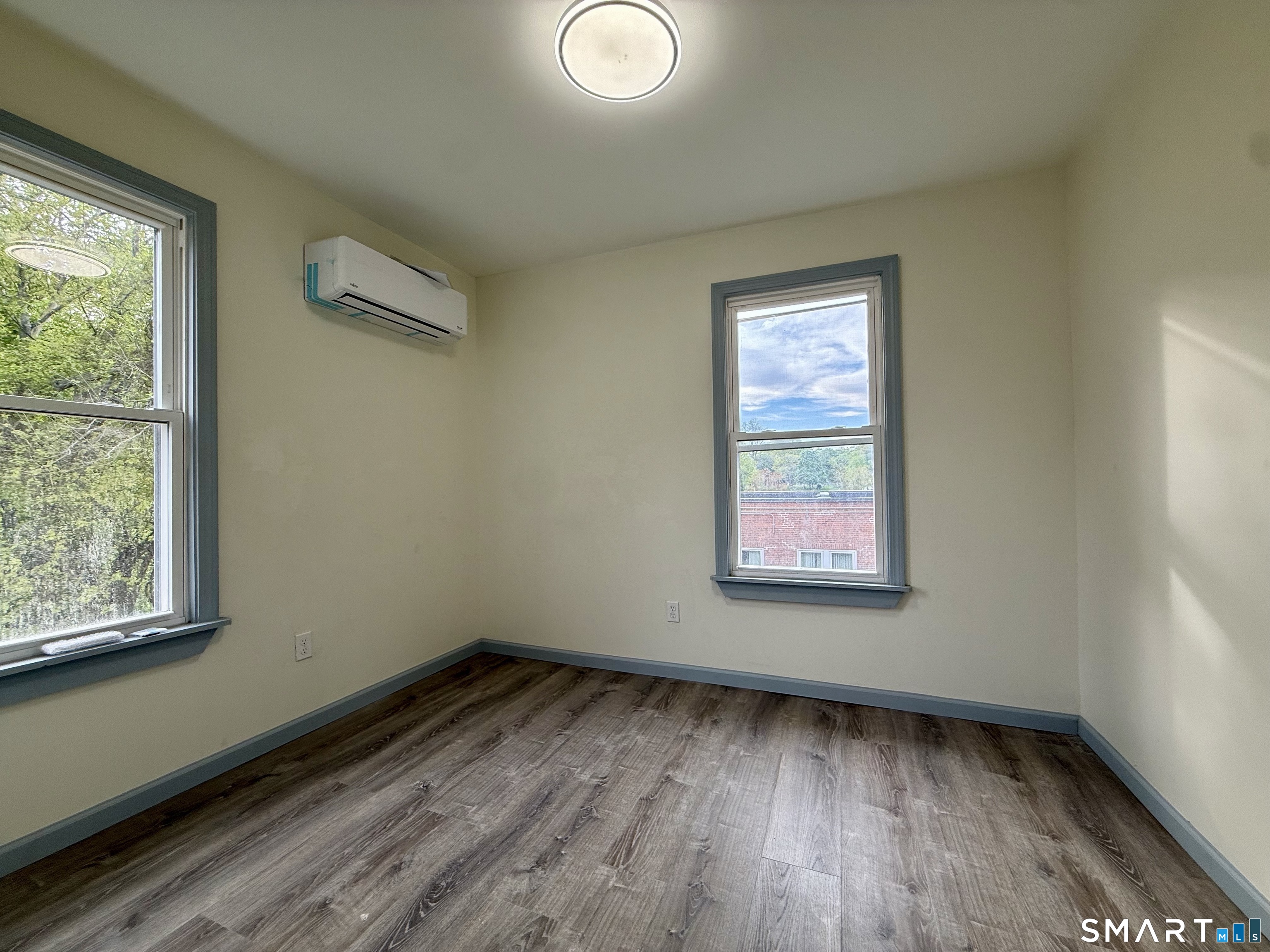 22 Hawthorne Avenue Derby CT 06418