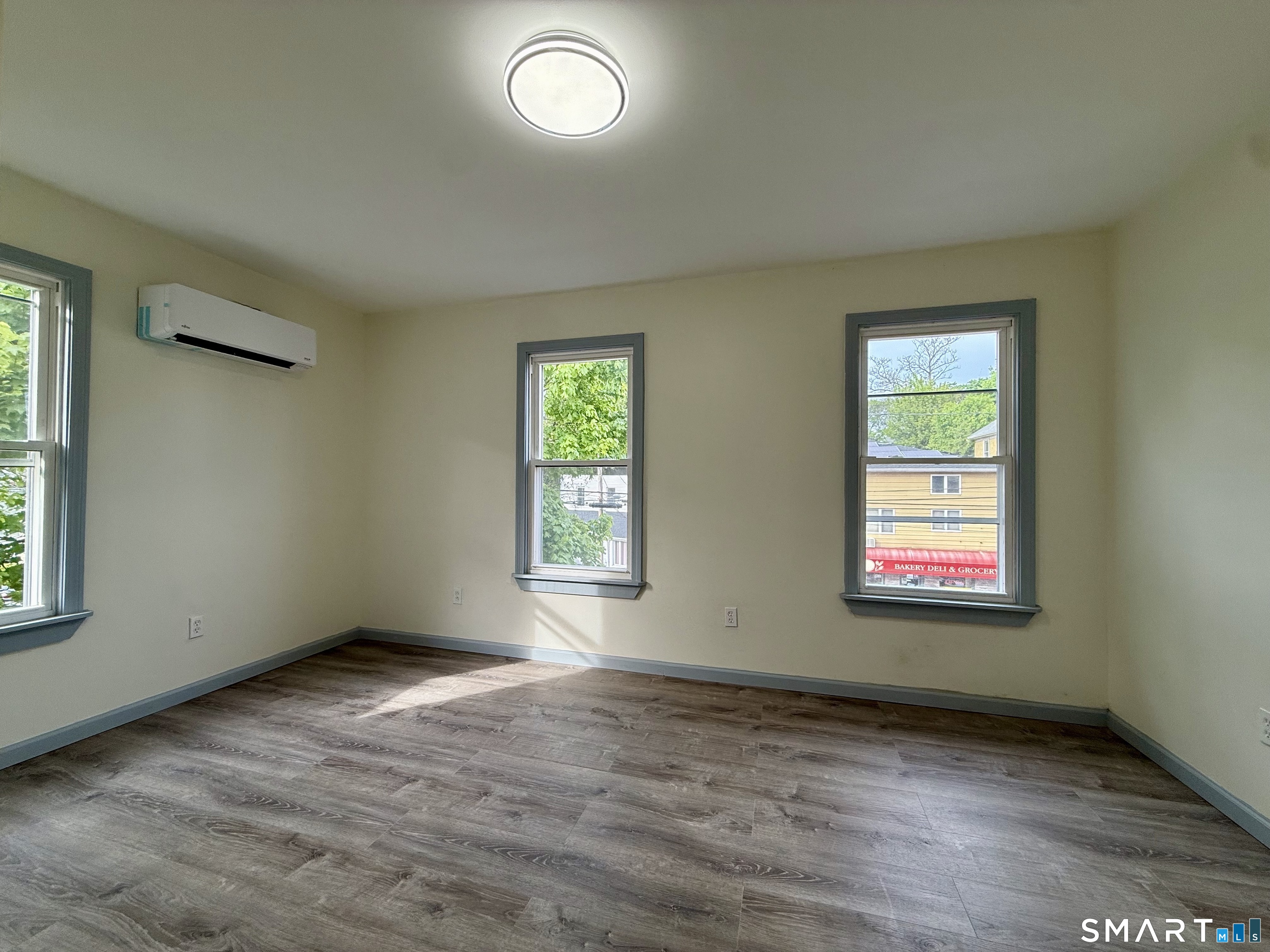 22 Hawthorne Avenue Derby CT 06418