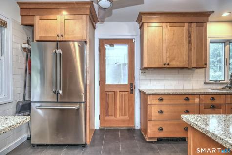 90 Edgewood Way New Haven CT 06515