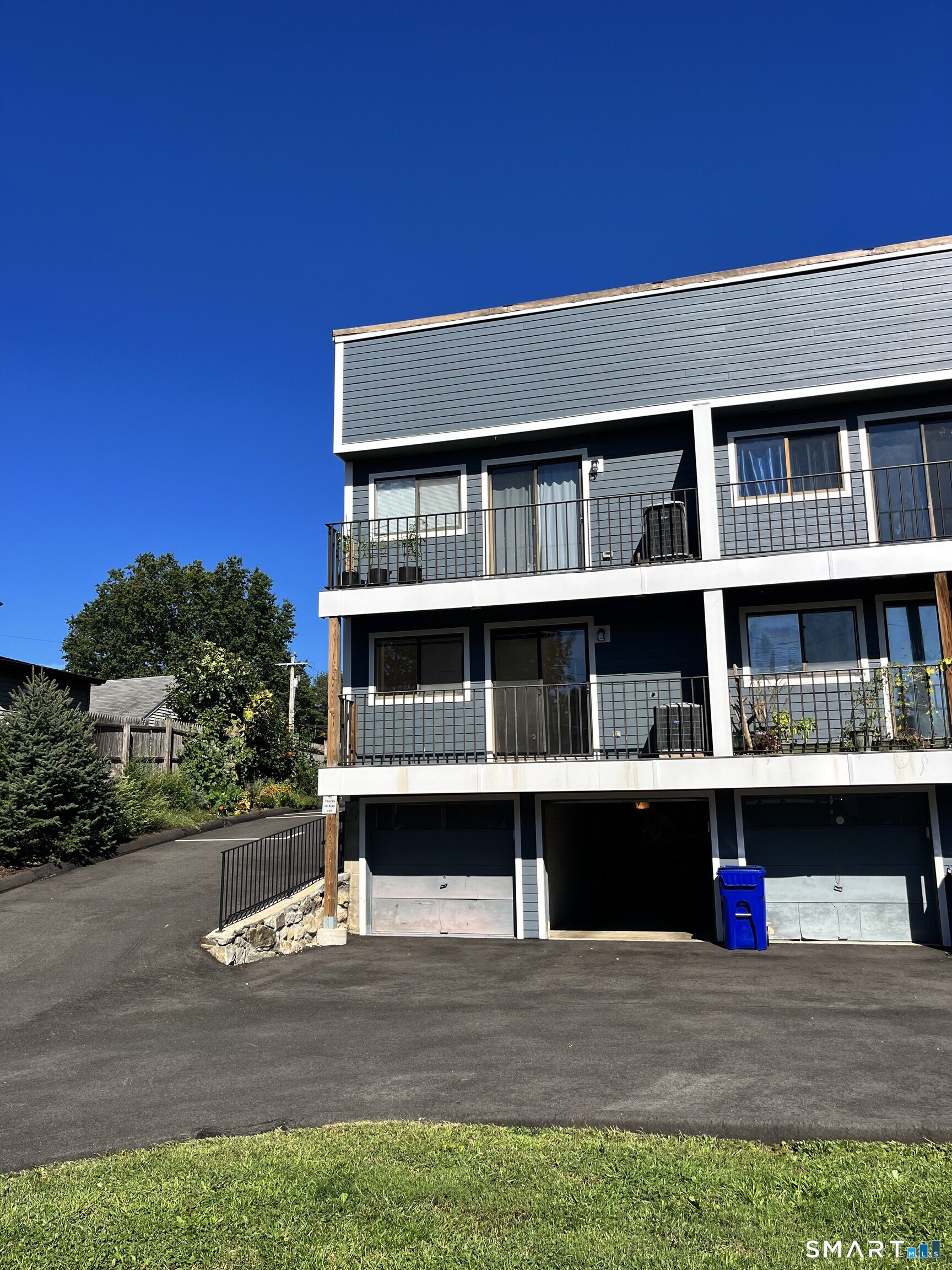 42 Glenwood Avenue Norwalk CT 06854