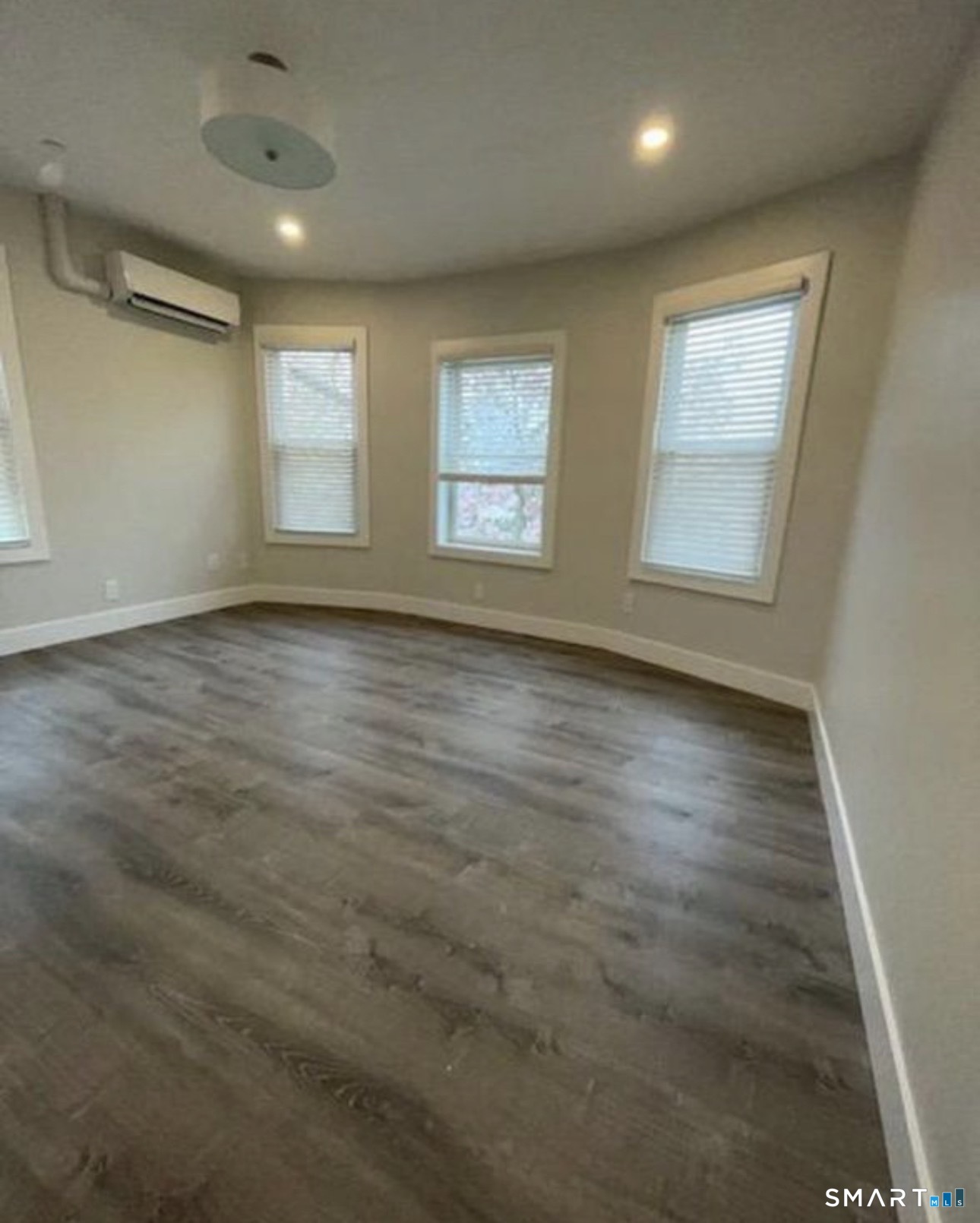 1903 Post Road Fairfield CT 06824