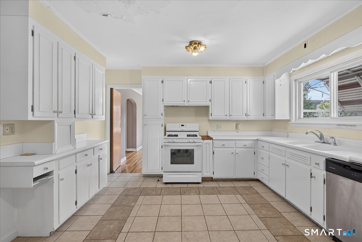 39 Lincoln Street West Haven CT 06516
