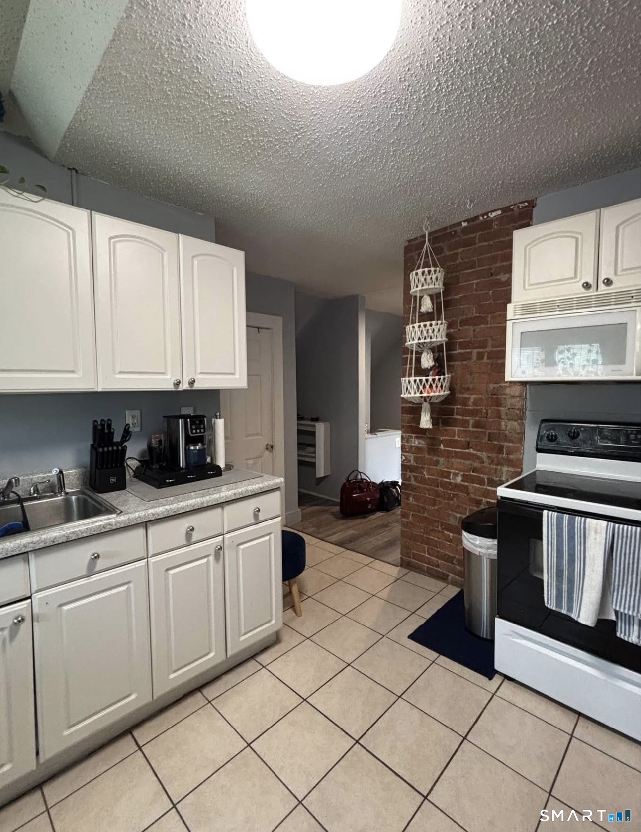 273 Collins Street Hartford CT 06105