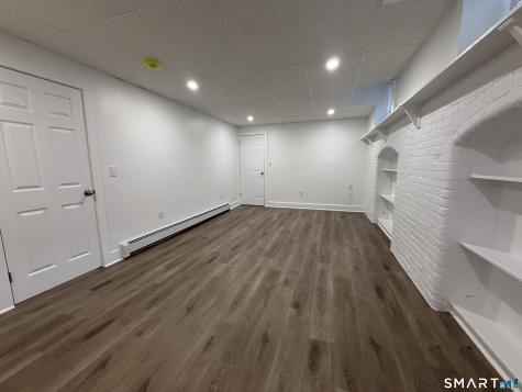 156 Garfield Avenue New London CT 06320