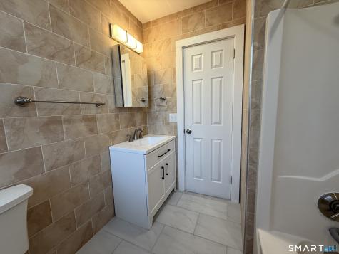 156 Garfield Avenue New London CT 06320