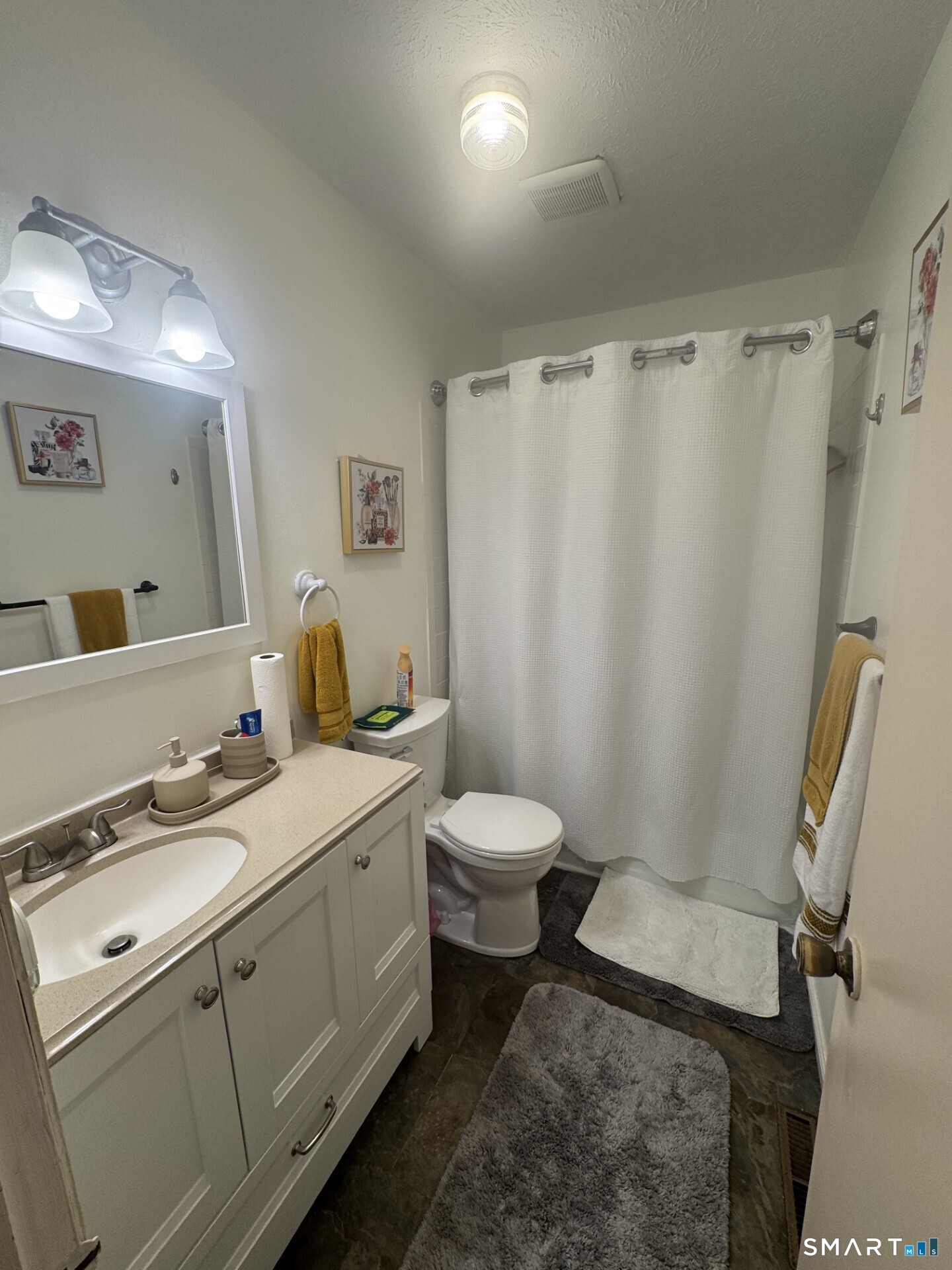 124 Lakeside Drive Bristol CT 06010