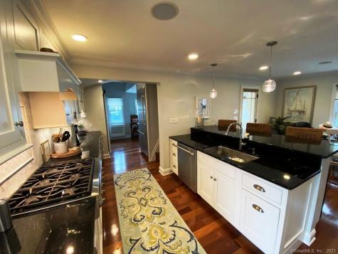 27 Brightwater Road Old Lyme CT 06371