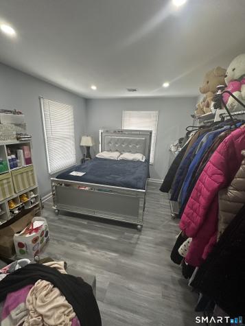 180 Pleasantview Avenue Bridgeport CT 06606