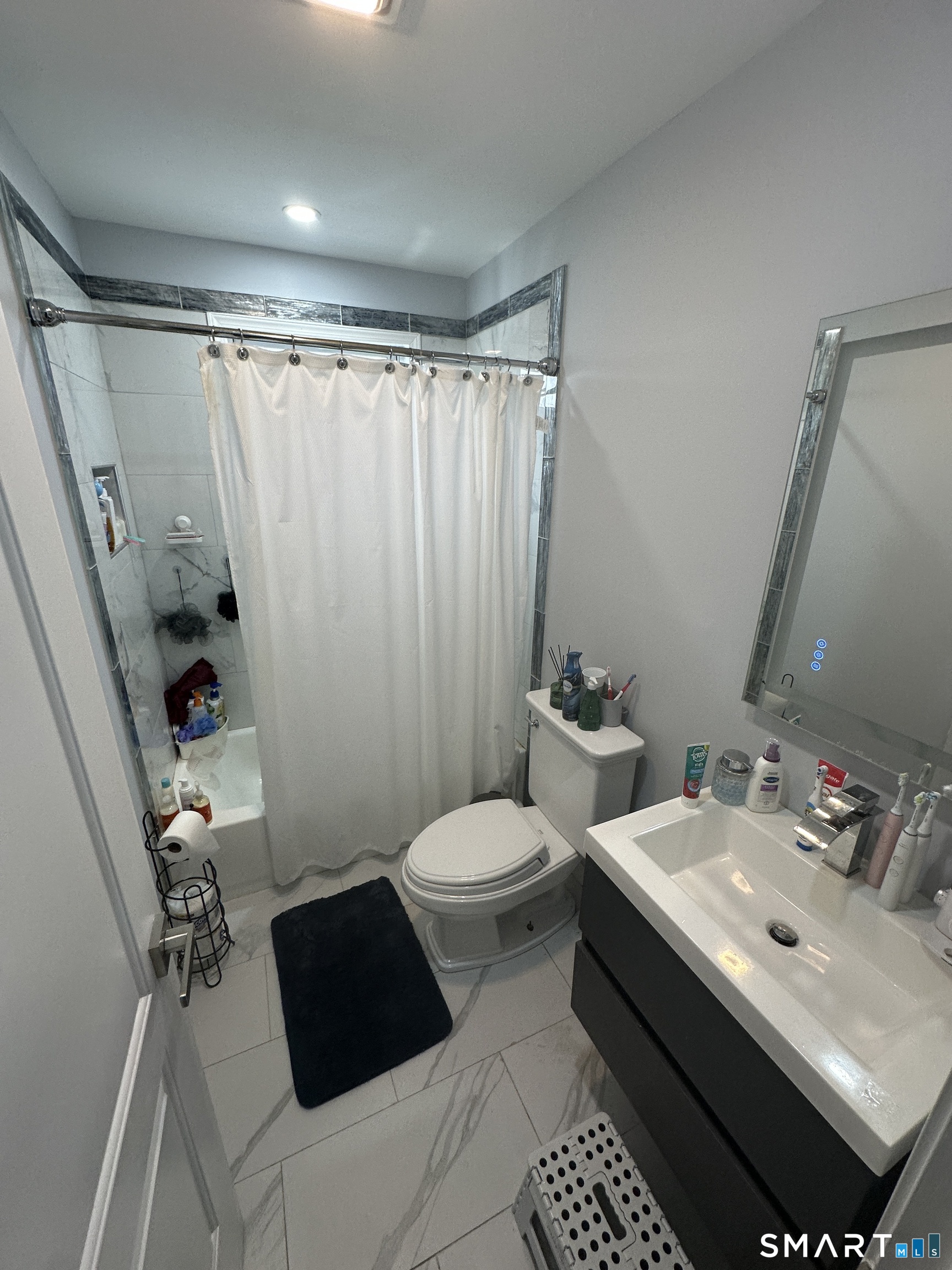 180 Pleasantview Avenue Bridgeport CT 06606