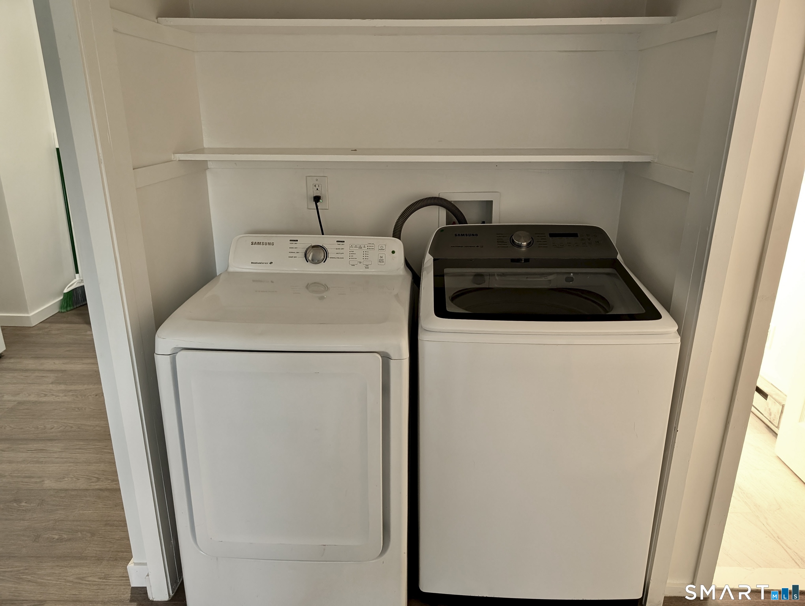 4 Oak Street Derby CT 06418