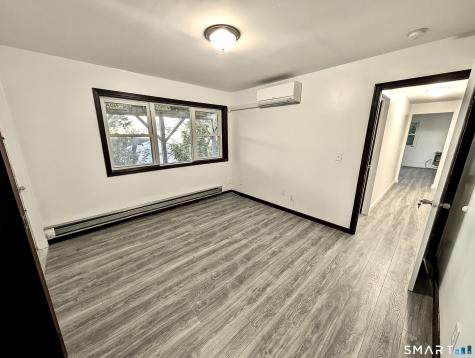 4 Oak Street Derby CT 06418