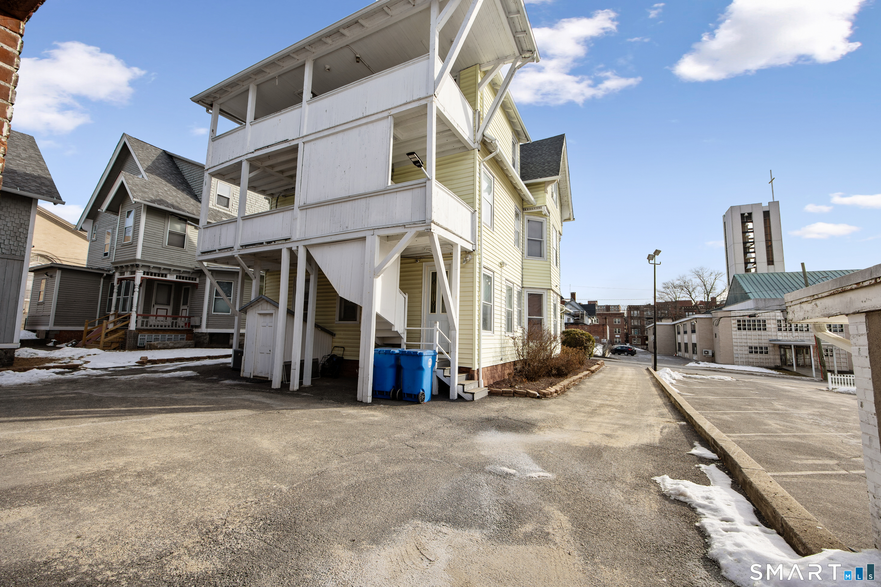 21 Holmes Avenue Waterbury CT 06710