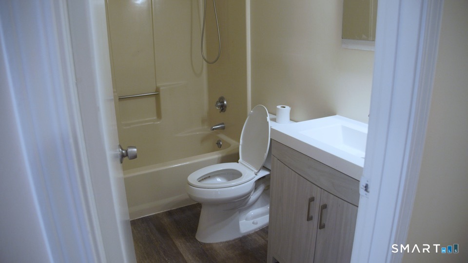 140 Thompson Street East Haven CT 06513