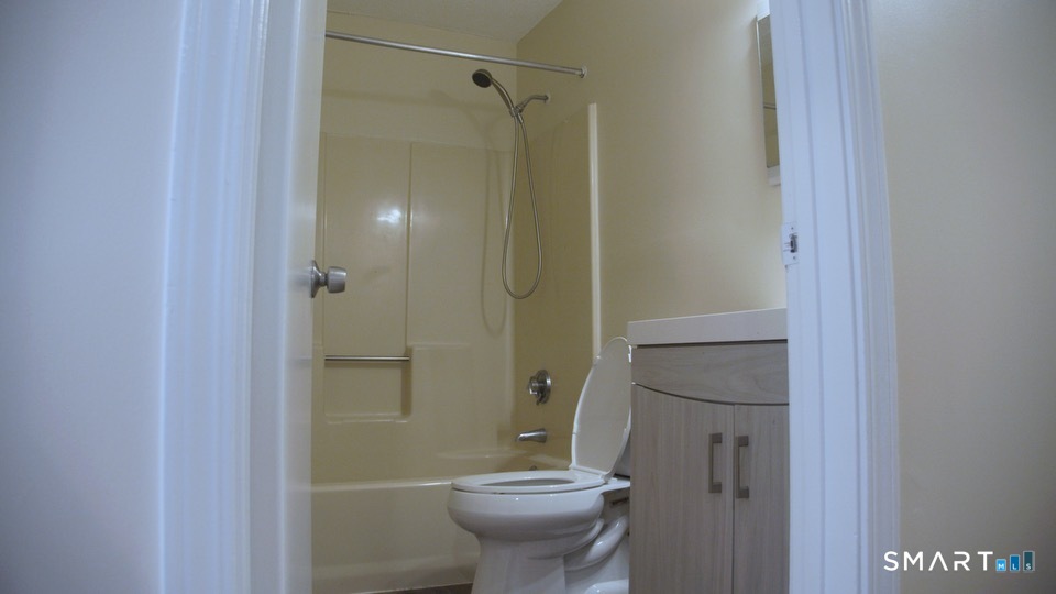 140 Thompson Street East Haven CT 06513