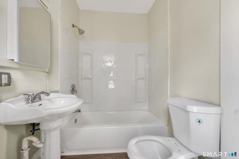 27 Beacon Street Waterbury CT 06704