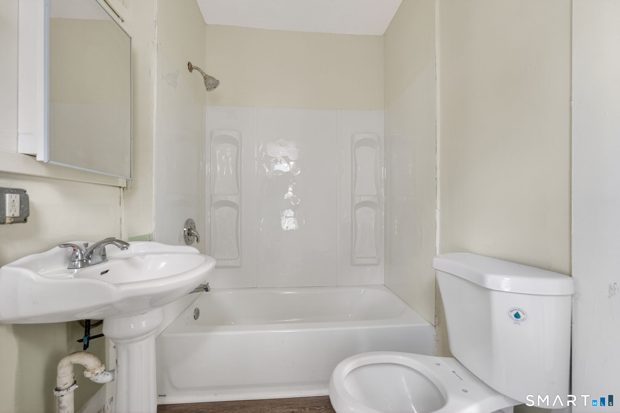 27 Beacon Street Waterbury CT 06704