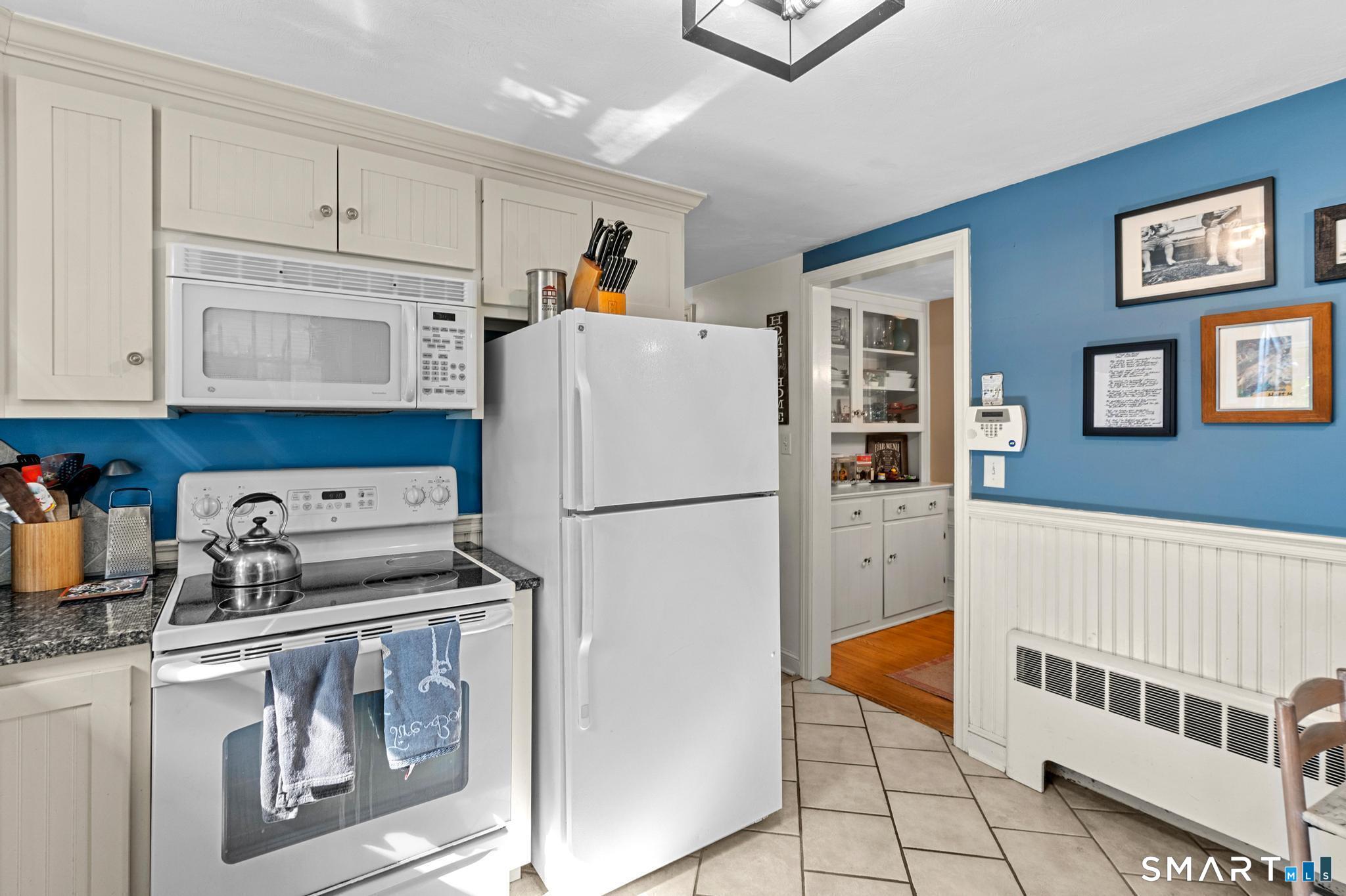 38 Barry Lane Simsbury CT 06070