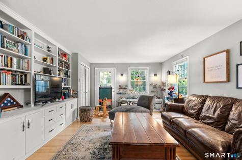 38 Barry Lane Simsbury CT 06070