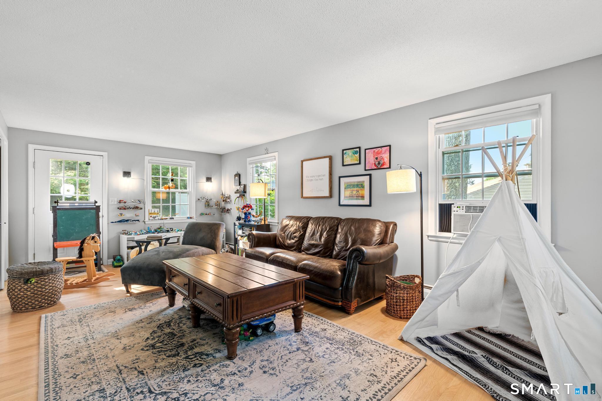 38 Barry Lane Simsbury CT 06070