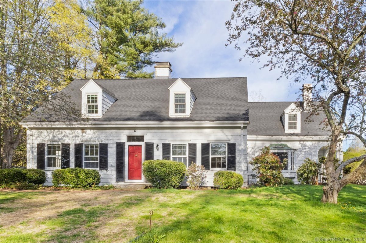 8 Arlington Heights Norwich CT 06360