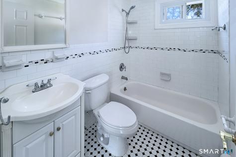 240 Sunnyridge Avenue Fairfield CT 06824