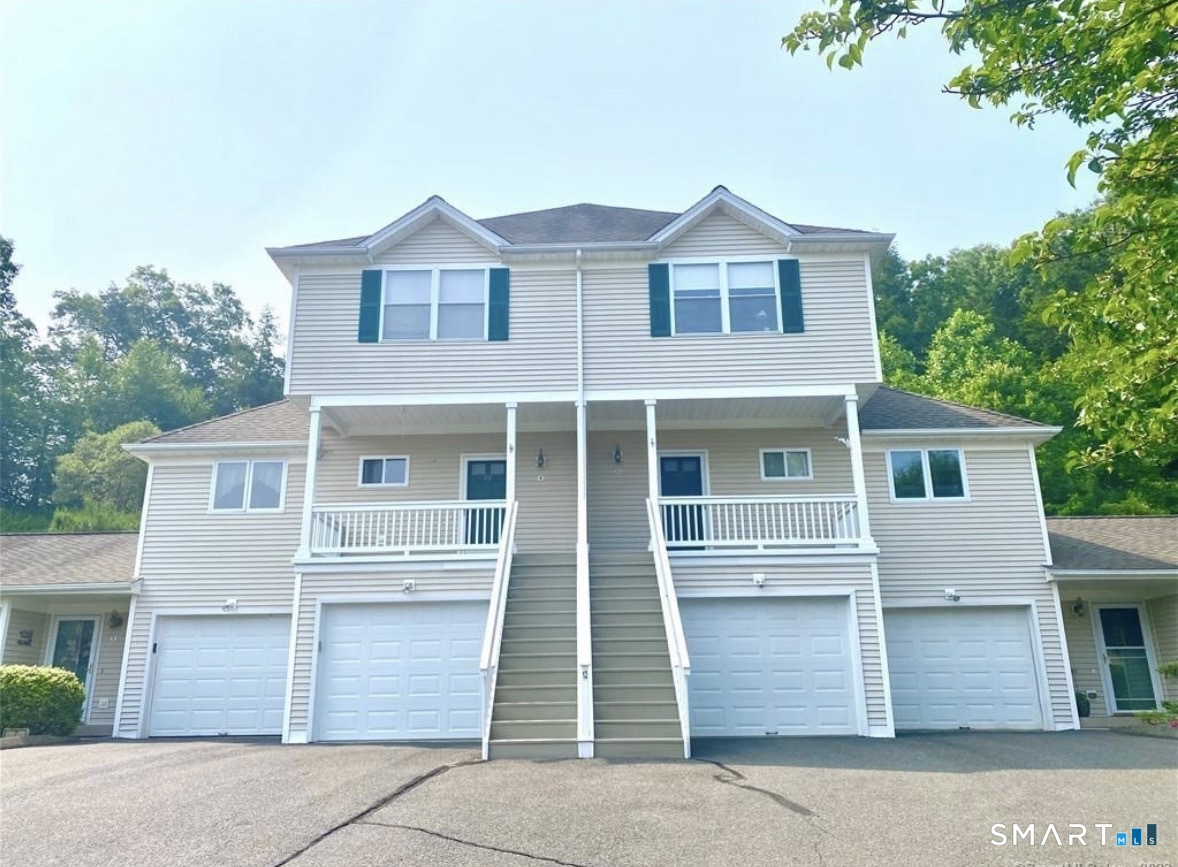 11 Trout Brook Circle Newtown CT 06470