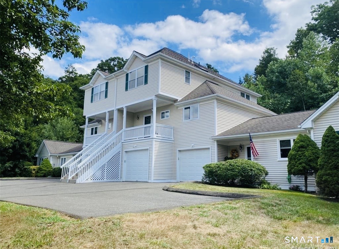 11 Trout Brook Circle Newtown CT 06470