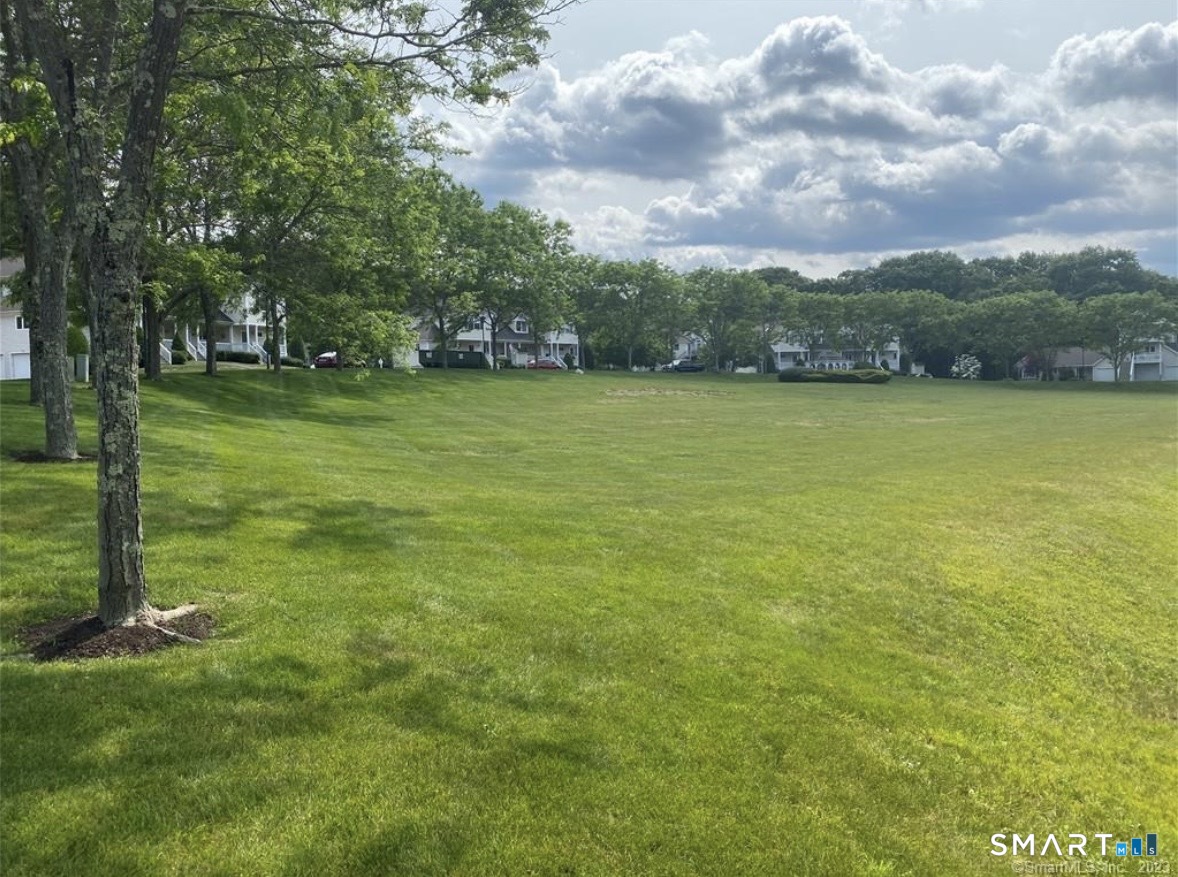 11 Trout Brook Circle Newtown CT 06470