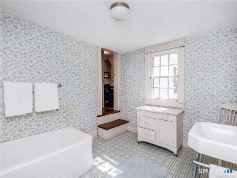 103 Litchfield Road Morris CT 06763