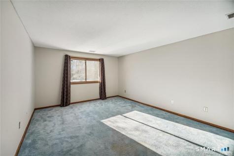 17 Oak Forest Drive Manchester CT 06042