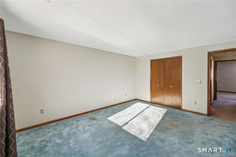 17 Oak Forest Drive Manchester CT 06042
