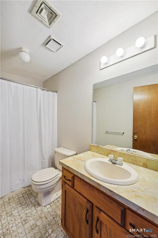 17 Oak Forest Drive Manchester CT 06042