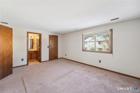 17 Oak Forest Drive Manchester CT 06042
