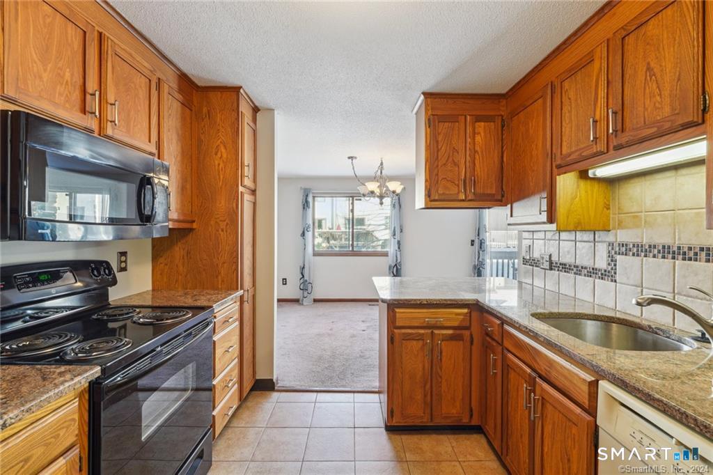 17 Oak Forest Drive Manchester CT 06042