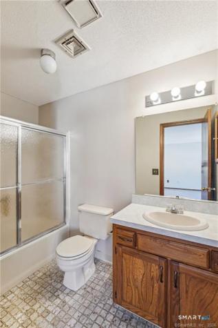 17 Oak Forest Drive Manchester CT 06042