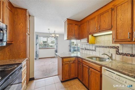 17 Oak Forest Drive Manchester CT 06042