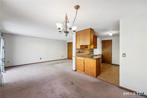 17 Oak Forest Drive Manchester CT 06042