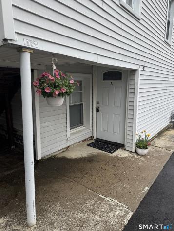 41 Hubbard Place Hamden CT 06517