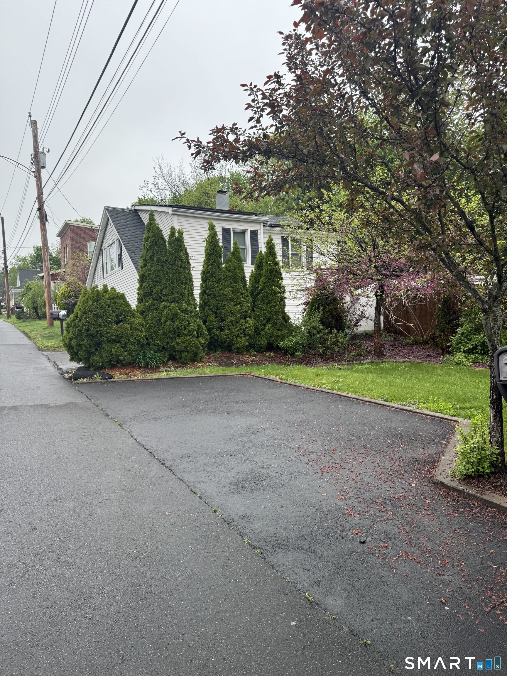 41 Hubbard Place Hamden CT 06517